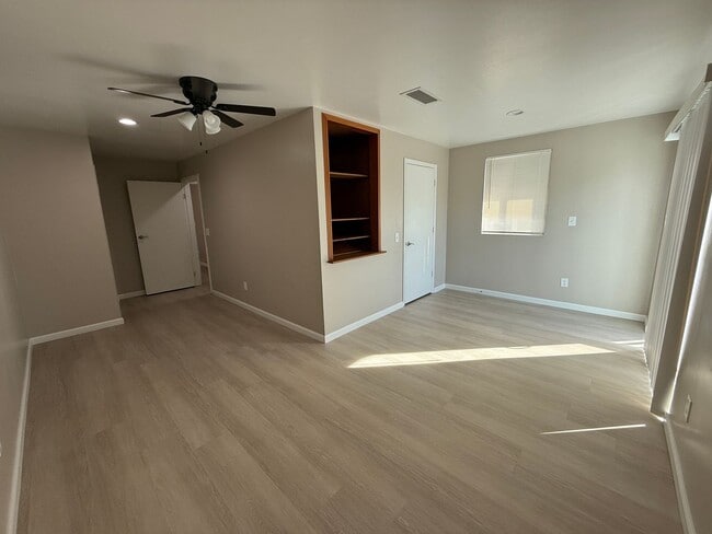 Building Photo - Charming Home in Woodland