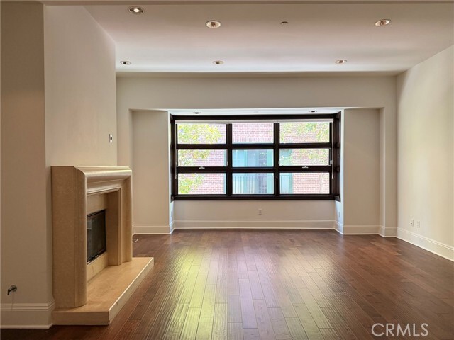 Building Photo - 2323 S Beverly Glen Blvd