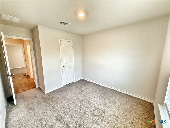 Building Photo - 380 Arbor Hills