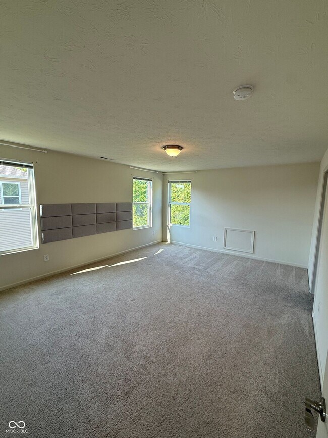 Building Photo - 1398 Sarah Way