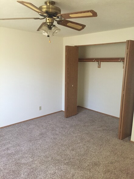 Building Photo - 4099 Scenic Dr