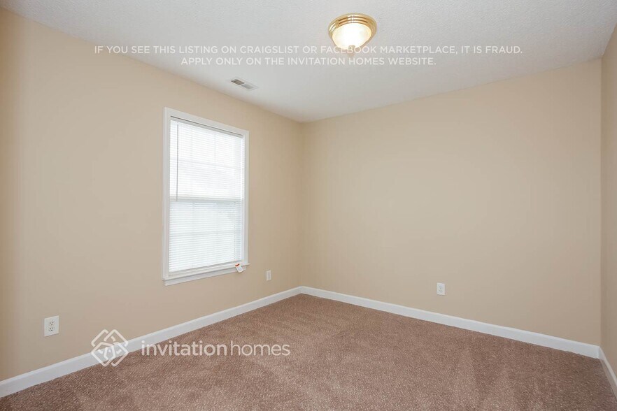 Building Photo - 1460 Summer Coach Dr