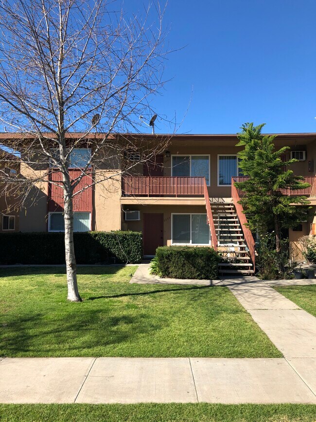 28012877 Fairbanks Avenue 2801 Fairbanks Ave Simi Valley CA 93063