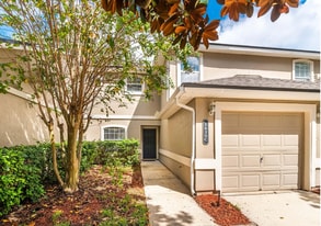 Townhouse C - 1630 Vineland Cir