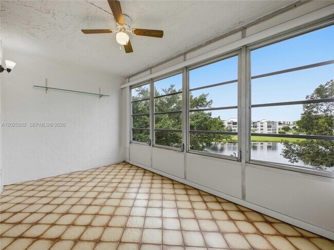Building Photo - 14623 Bonaire Blvd
