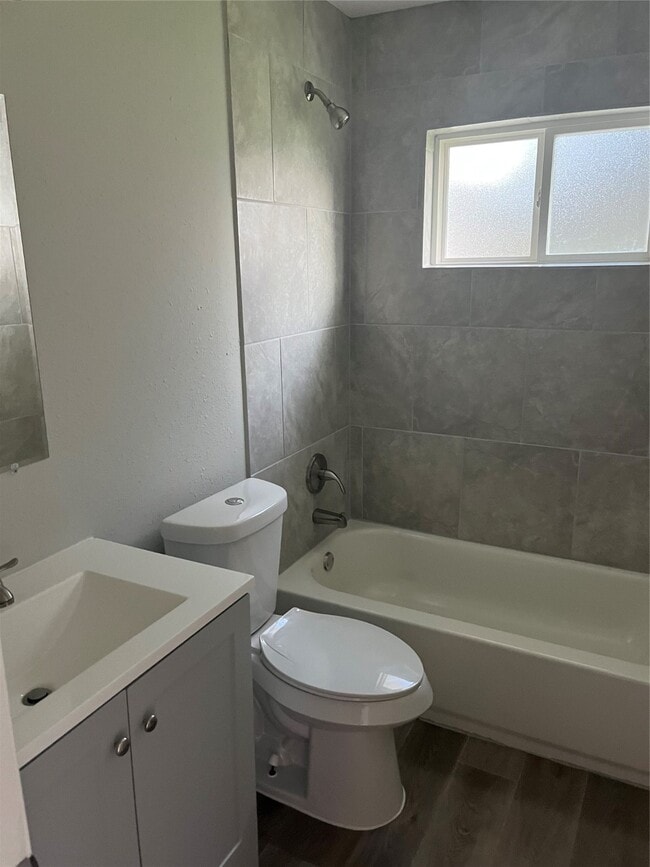 Building Photo - 7202 Carver Ave