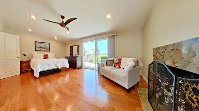 Building Photo - 1150 Marine View Dr