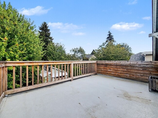 Building Photo - 6528 12th Ave NW