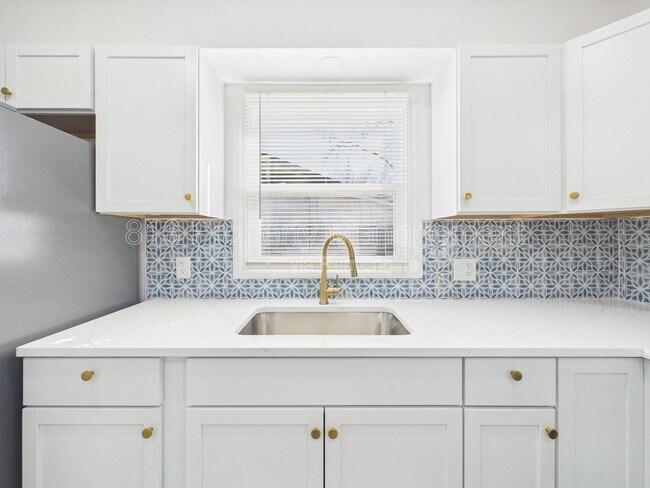 Building Photo - 4730 Richmond Ave