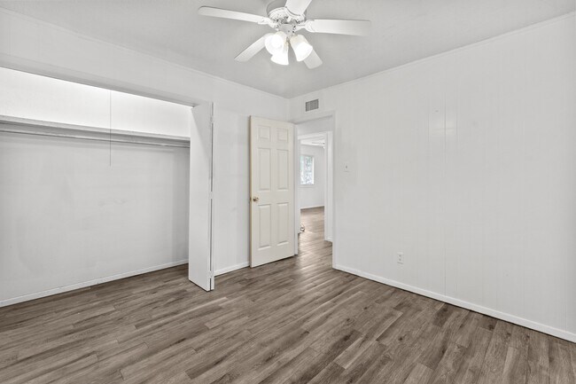 Building Photo - 110 Apache Hills Dr