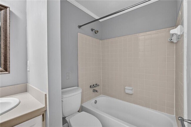 Building Photo - 123 Warm Springs Cir