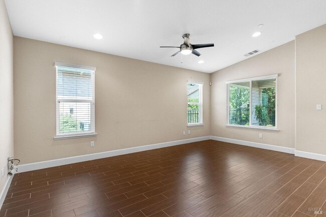 Building Photo - 524 Diamond Hills Dr