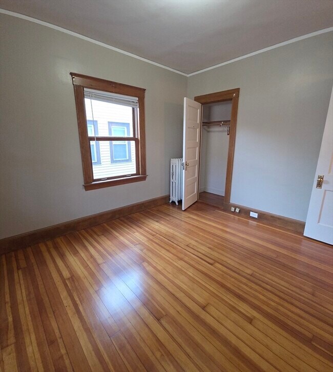 Building Photo - 6-8 Hoyle St