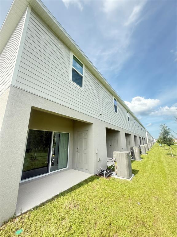 Building Photo - 3065 Skyline Lp