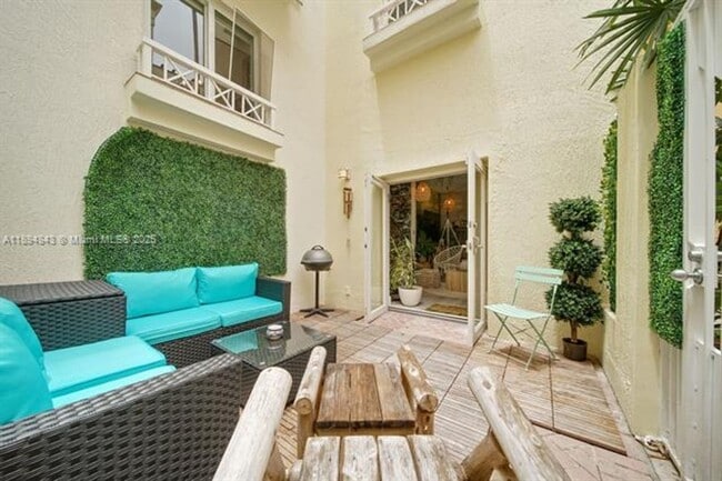 Building Photo - 100 Jefferson Ave