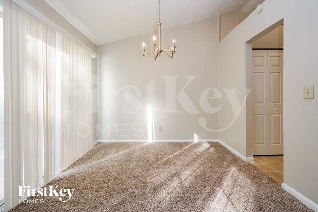 Building Photo - 248 Hickory Trail