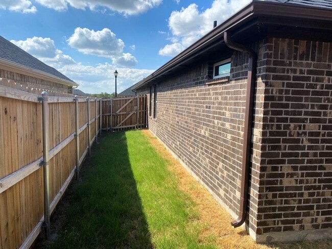 Building Photo - NEW BUILD FOR LEASE IN "THE GROVE" IN SHER...