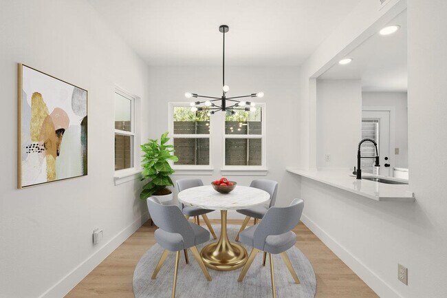 Building Photo - 814 W Mary St