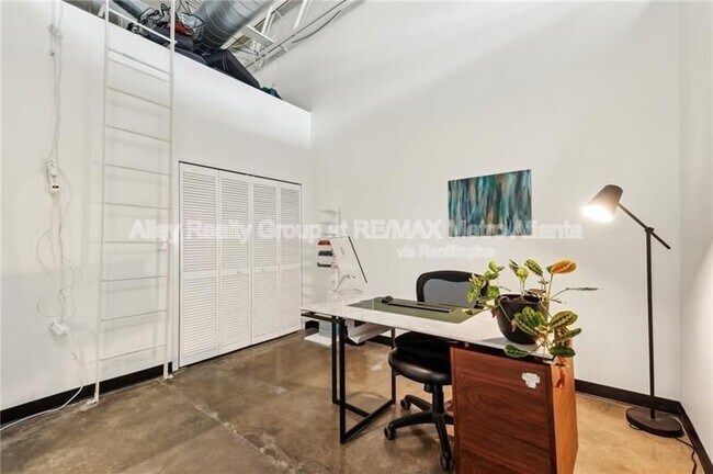 Building Photo - 5200 Peachtree Rd