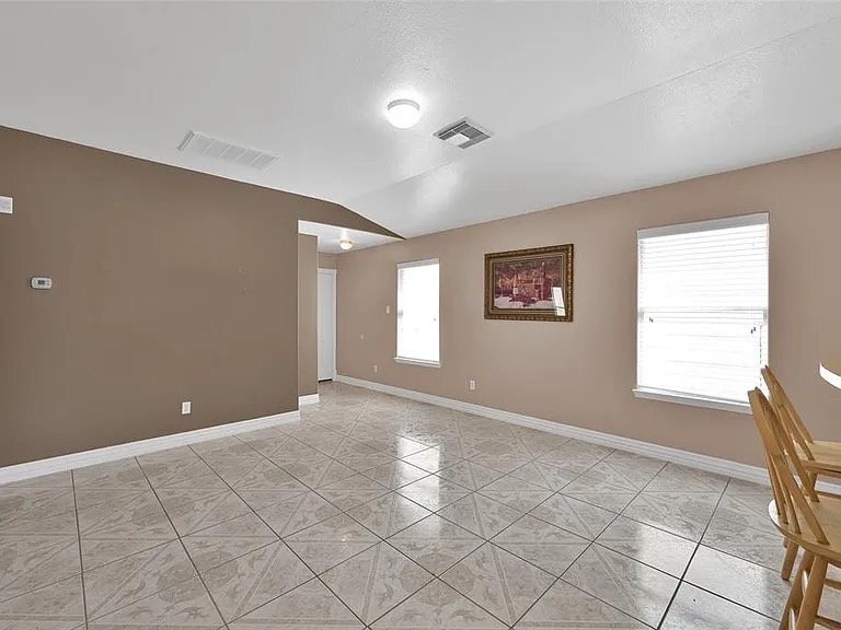 Building Photo - 731 Remwick Dr
