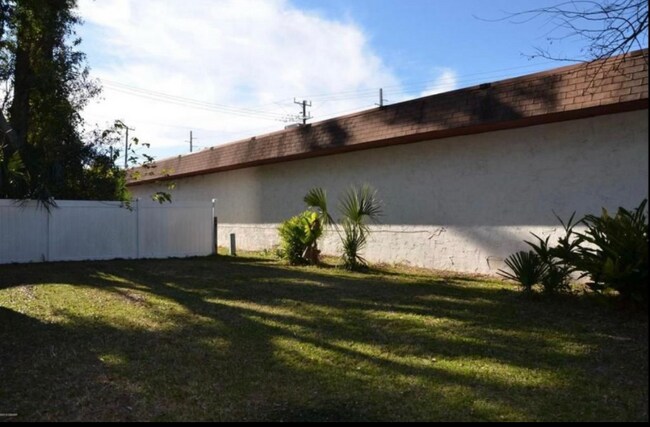 Building Photo - 338 Rutledge Ave