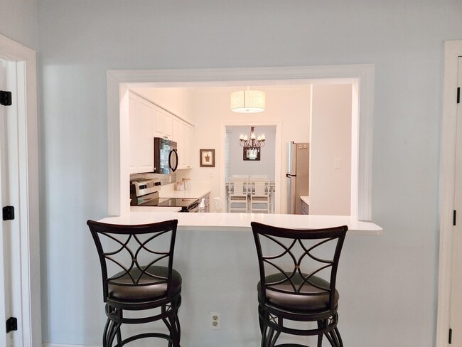 Building Photo - 207 Golden Bear Dr