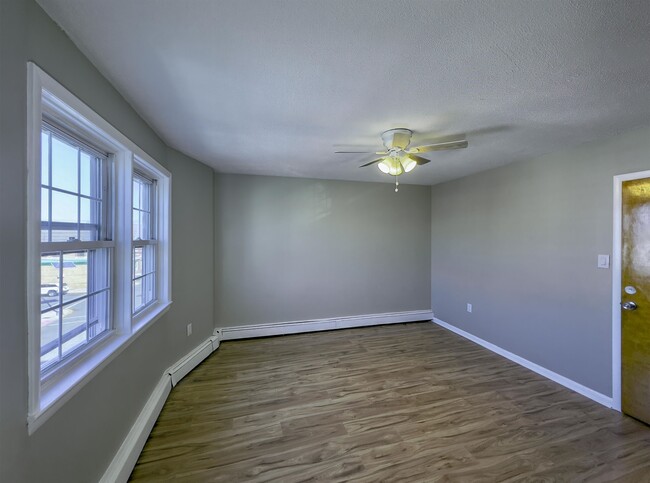 Building Photo - 340 Broadway