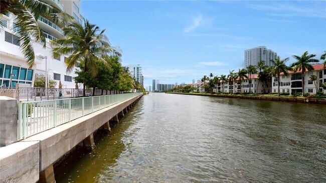 Building Photo - 2950 NE 188th St