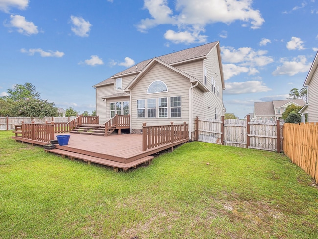 Building Photo - 425 Brushfield Park Dr