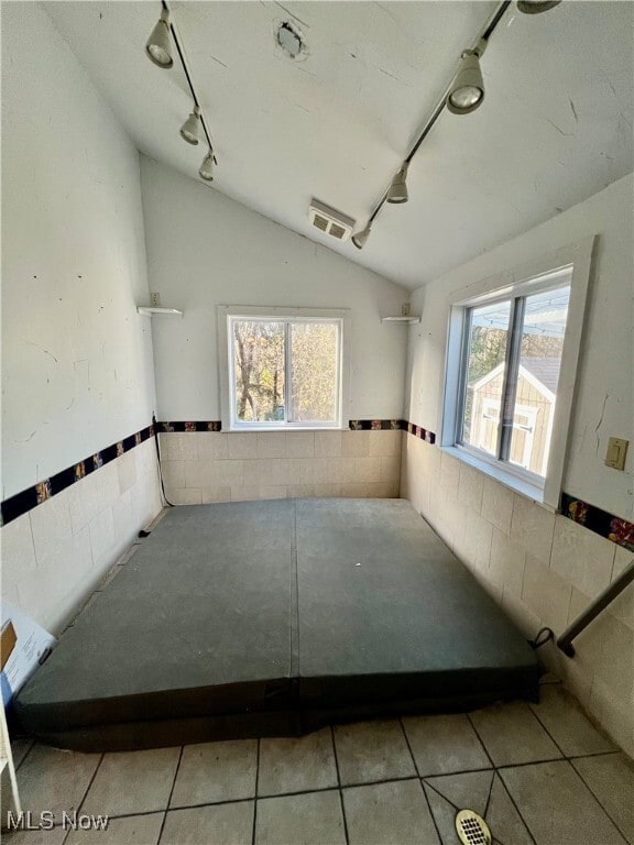 Building Photo - 301 Bogart Rd