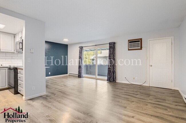 Building Photo - Newly Remodeled 2 Bedroom Condo in Sherwood
