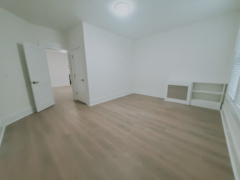 Building Photo - 82 Lindale St