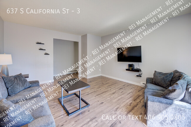 Building Photo - Great Views! Fully Furnished 2-bed, 1-bath...