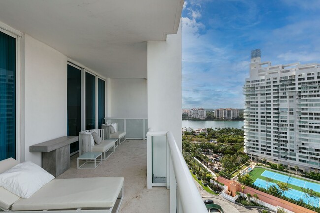 Building Photo - Continuum On South Beach North 1705