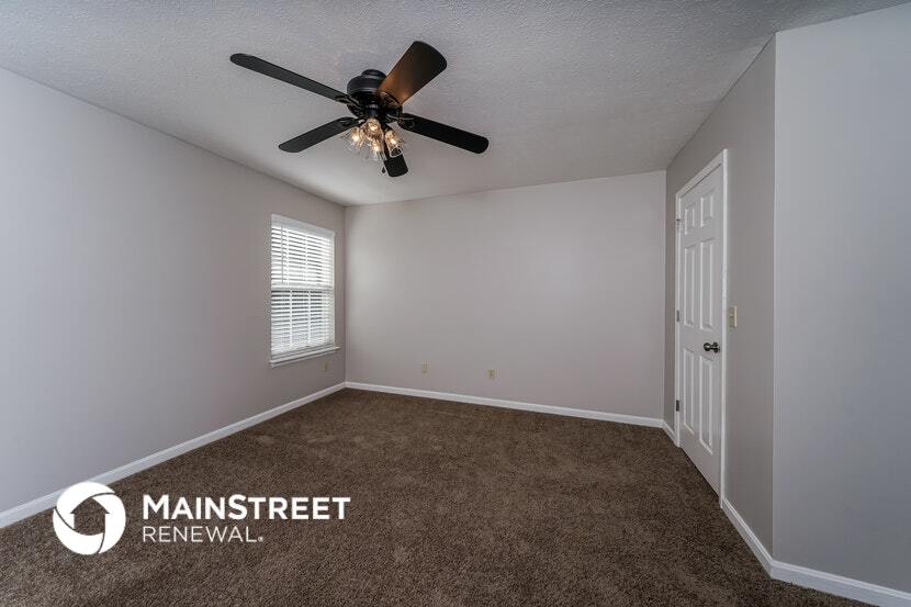 Building Photo - 10502 Whitepine View Pl