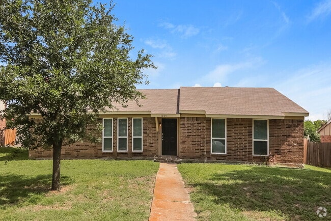 Building Photo - 1205 High Valley Dr