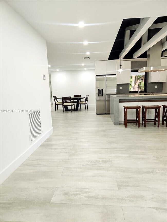 Building Photo - 470 Petersburg Tr