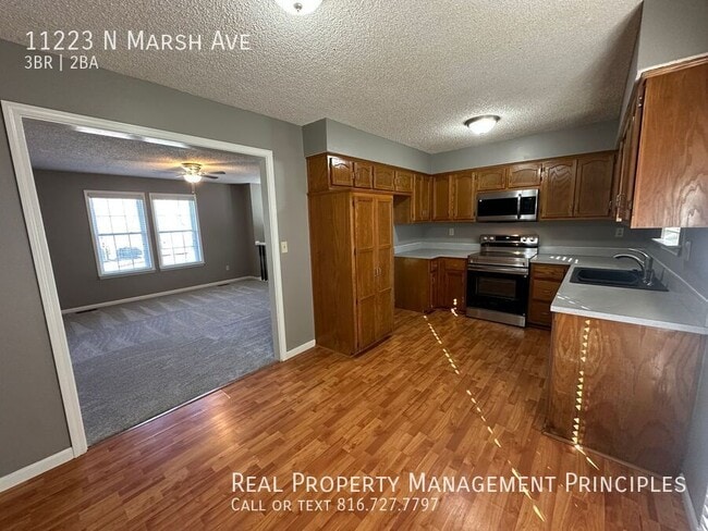 Building Photo - 11223 N Marsh Ave