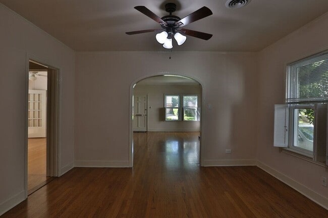Building Photo - 3124 Jarrard St