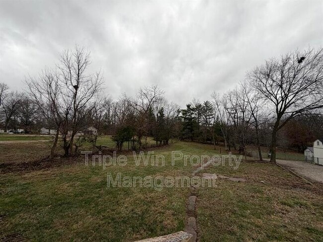 Building Photo - 307 State Hwy 47