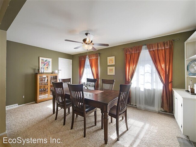 Building Photo - 4 br, 3 bath House - 1875 S. Linden Way