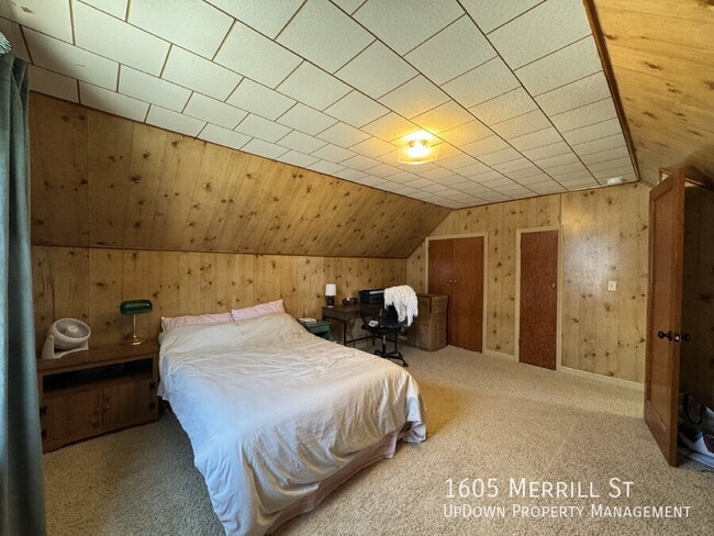 Building Photo - 1605 Merrill St