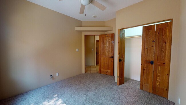 Building Photo - 12609 Sandia Ridge Pl NE