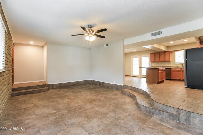 Building Photo - 1239 W Toledo St