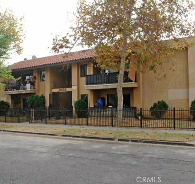 Building Photo - 14134 Delano St