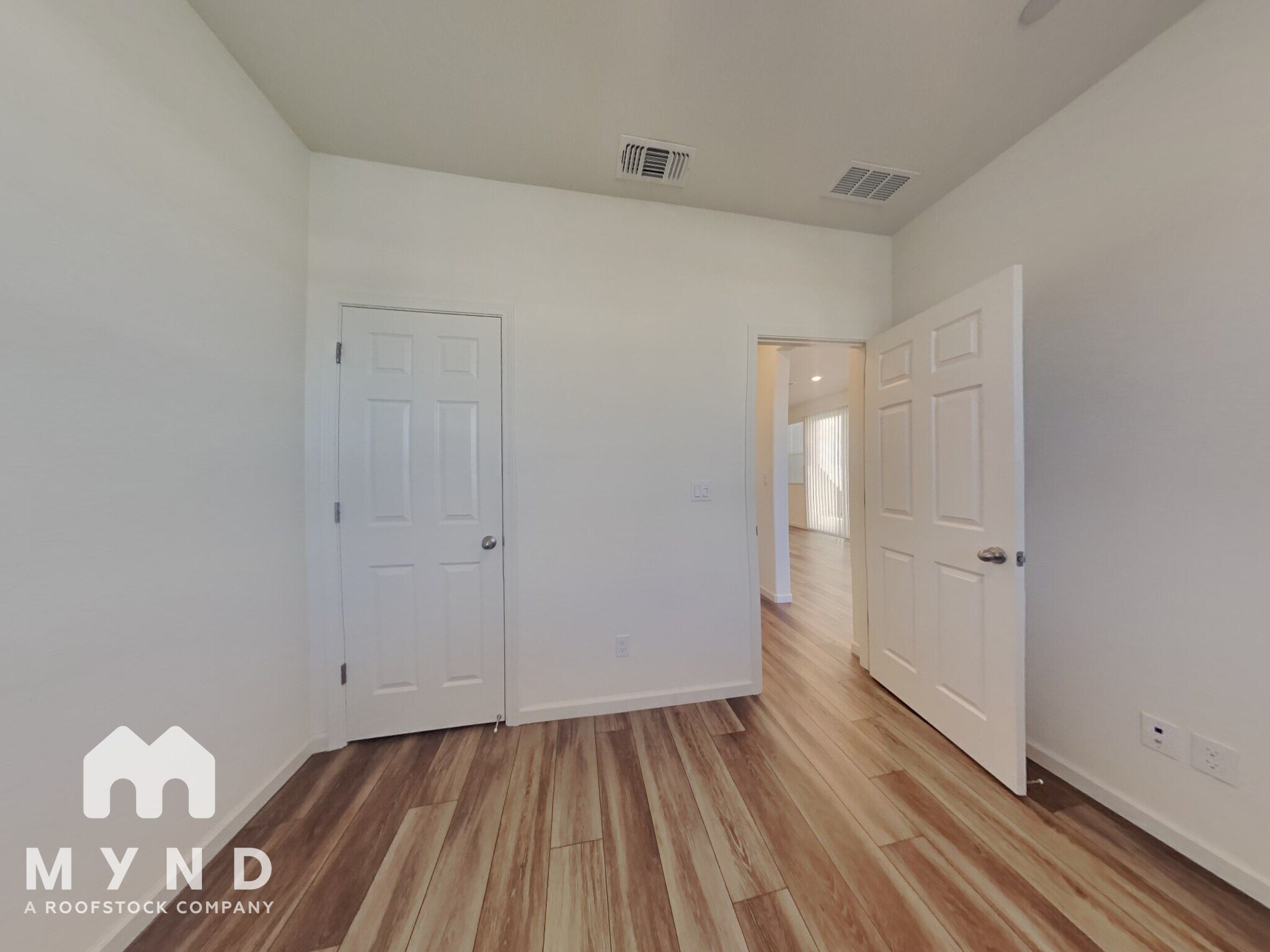 Building Photo - 7942 Pitcher St