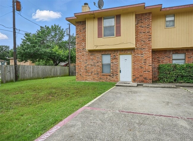 Primary Photo - 3048 Tudor Ln