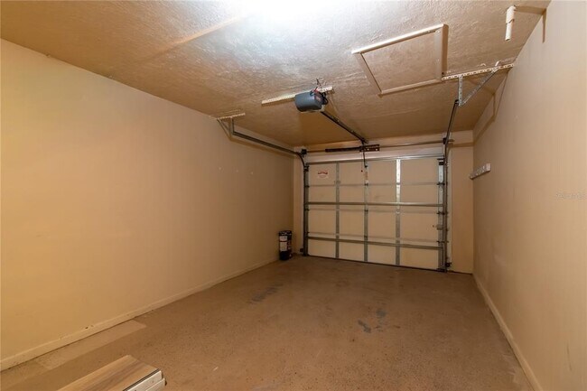Building Photo - 10886 SW 90th Terrace