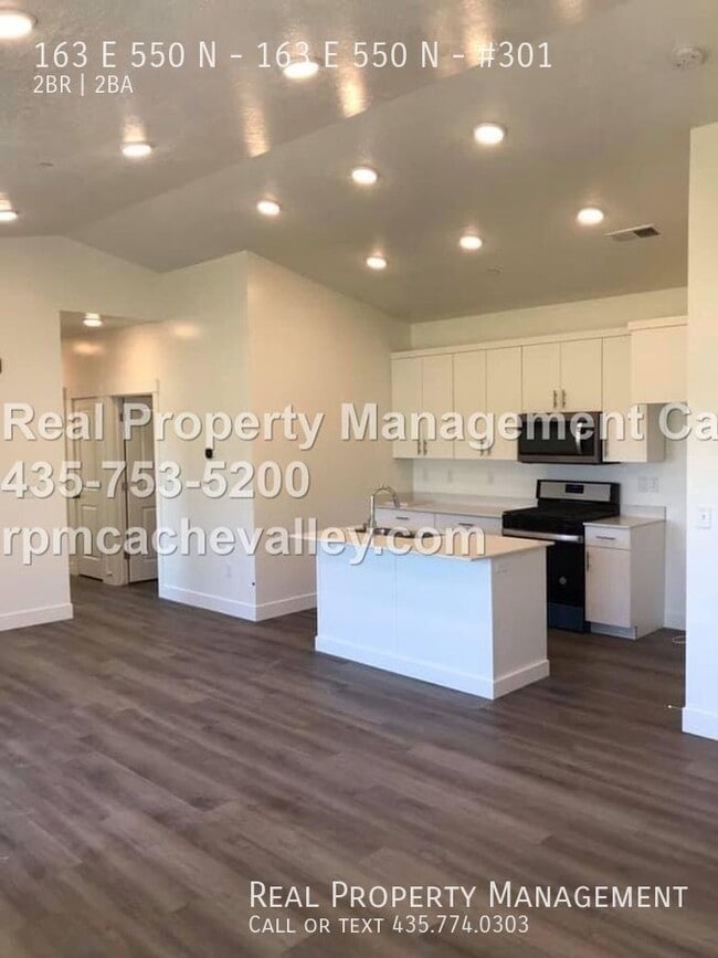Building Photo - 163 E 550 N