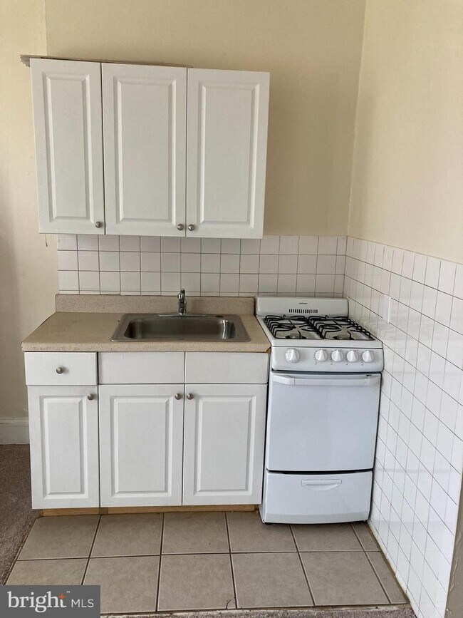 Building Photo - 408 N 32nd St